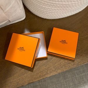 Hermes empty boxes for fashion jewelry, can fit fashion bracelet and necklace